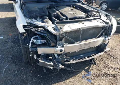 2017 Mercedes-Benz C 300 z USA, uszkodzony, nr VIN WDDWJ4JB7HF380581